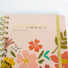 Charger l'image dans la galerie, Carnet de note spirale A5 Enjoy Every Day Rose luginae
