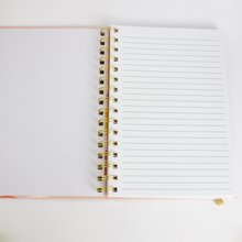 Charger l'image dans la galerie, Carnet de note spirale A5 Enjoy Every Day Rose luginae
